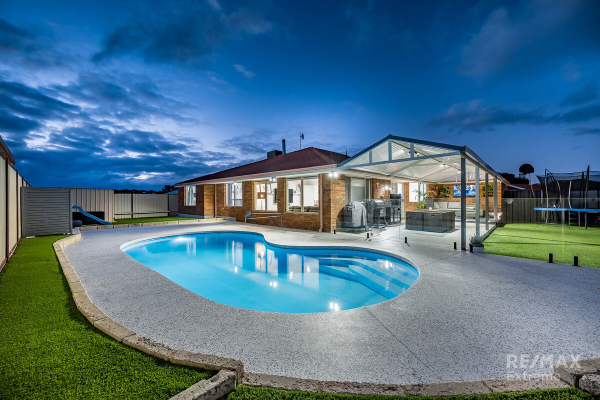 8 Melfort Circle Kinross Western Australia House for Sale RE/MAX