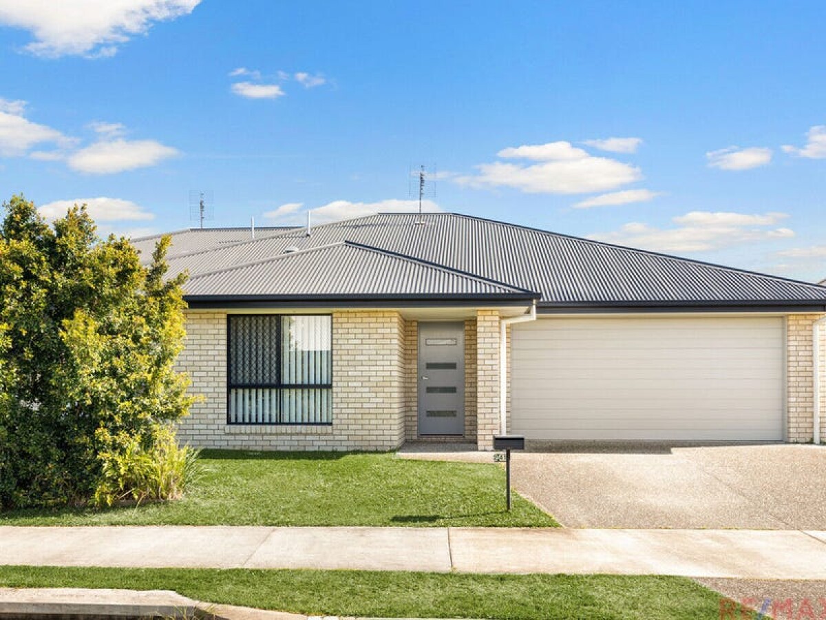 41 Haslewood Crescent Meridan Plains Queensland House for Sale RE/MAX Australia