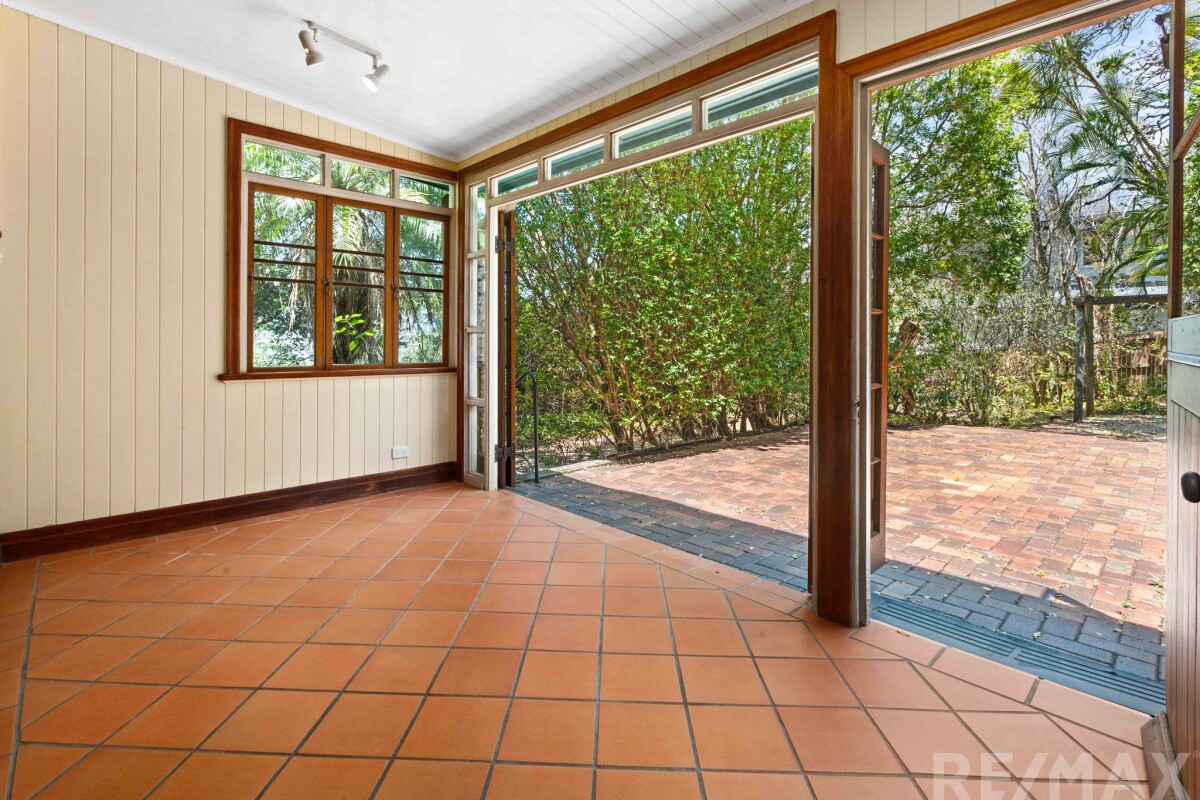 111 McIlwraith Avenue Norman Park Queensland House for Sale RE/MAX