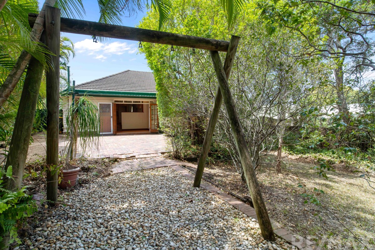 111 McIlwraith Avenue Norman Park Queensland House for Sale RE/MAX