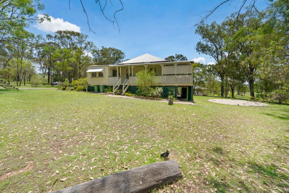 12 Frene Court Goombungee Queensland AcreageSemirural for Sale RE