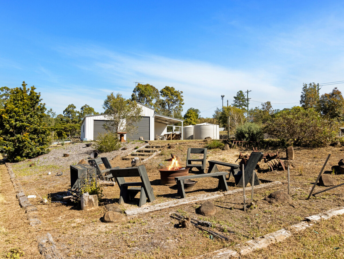 98 Fleming Road Glenwood Queensland for Sale RE/MAX Australia