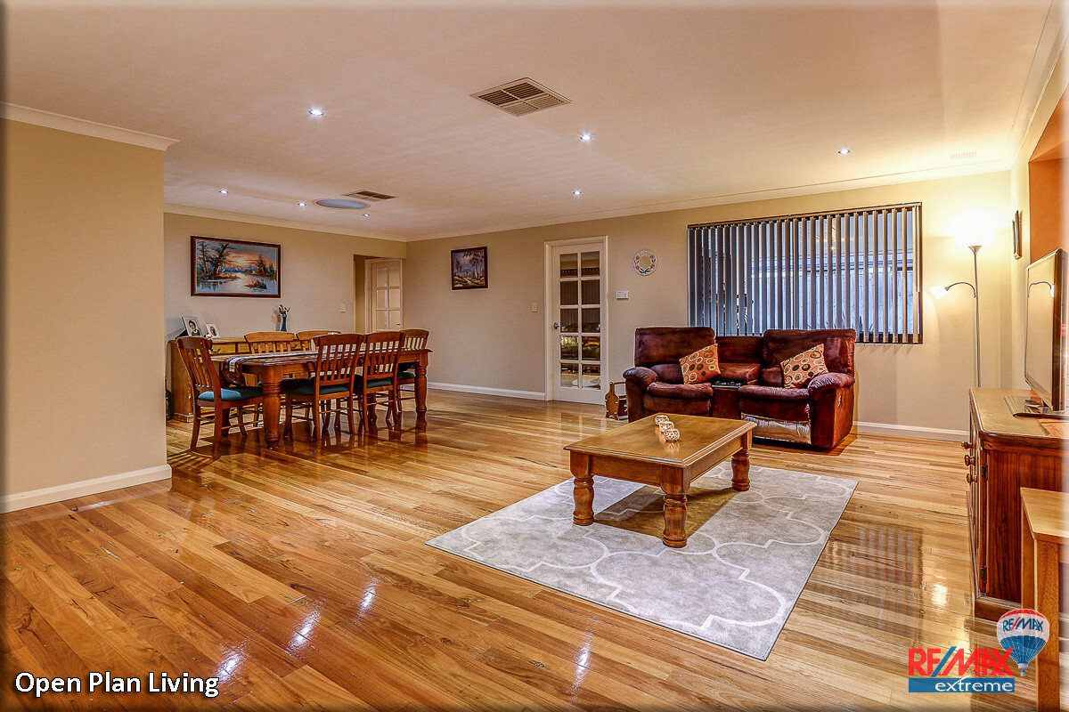 37 Dumaresq Loop Quinns Rocks Western Australia House for Sale RE/MAX