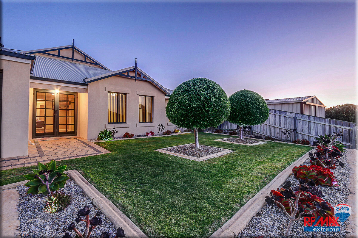 37 Dumaresq Loop Quinns Rocks Western Australia House for Sale RE/MAX