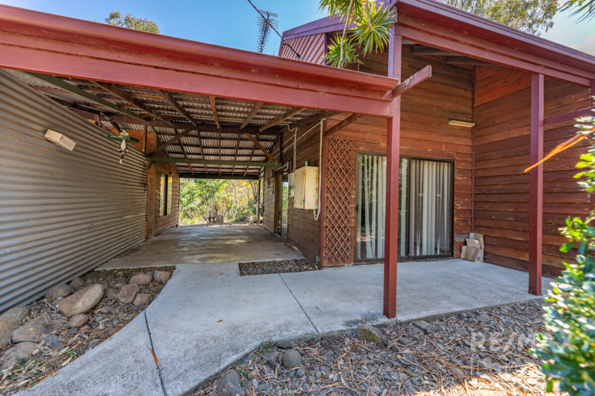 39 Pooles Road Villeneuve Queensland House for Sale RE/MAX Australia