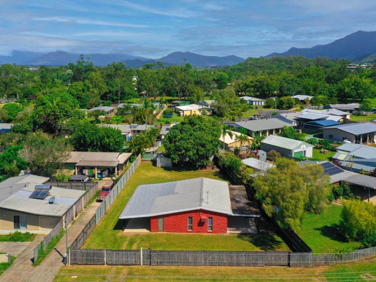 9 Alberta Drive Woree Queensland House for Sale RE/MAX Australia