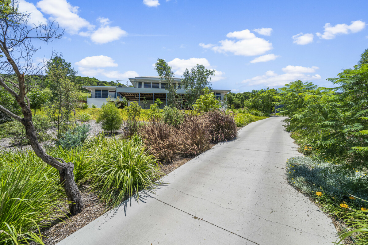 6 Lynda Court Glencoe Queensland AcreageSemirural for Sale RE/MAX