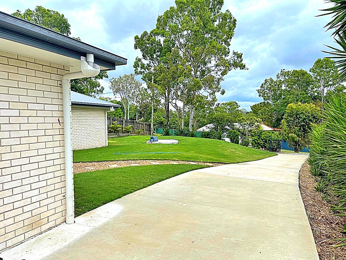 54 Pooles Road Villeneuve Queensland House for Sale RE/MAX Australia