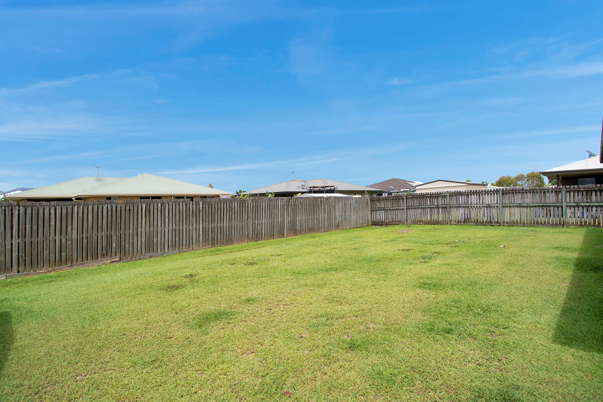 5 Lucy Court Mirani Queensland AcreageSemirural for Sale RE/MAX