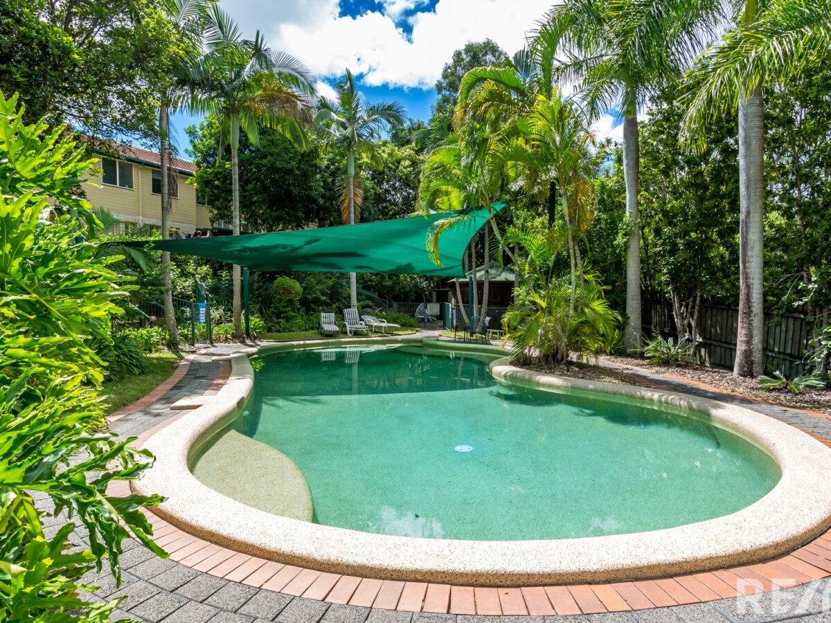 7/17 Douma Drive Mudgeeraba Queensland Townhouse for Sale RE/MAX