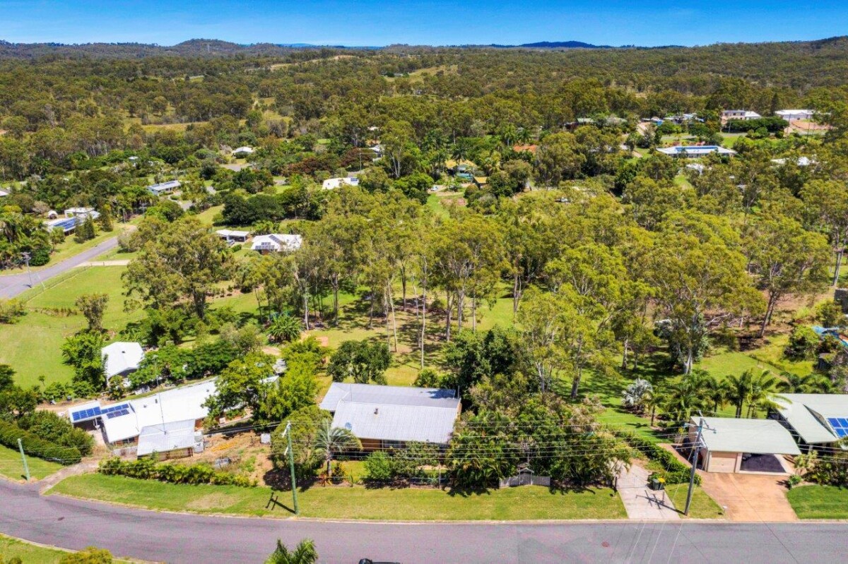 26 Helen Crescent Wurdong Heights Queensland AcreageSemirural for Sale