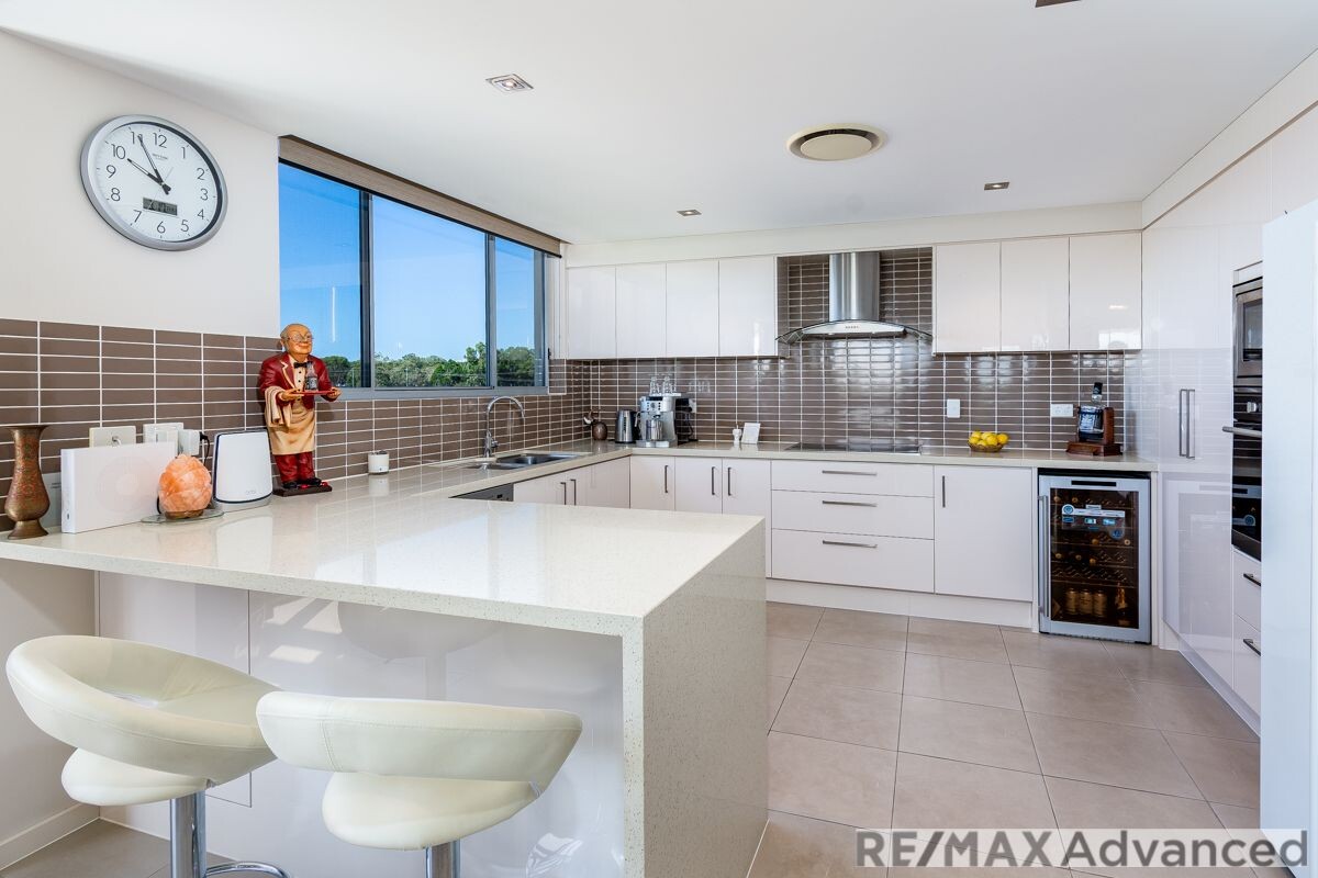 18/8a Spinnaker Drive Sandstone Point Queensland Apartment for Sale