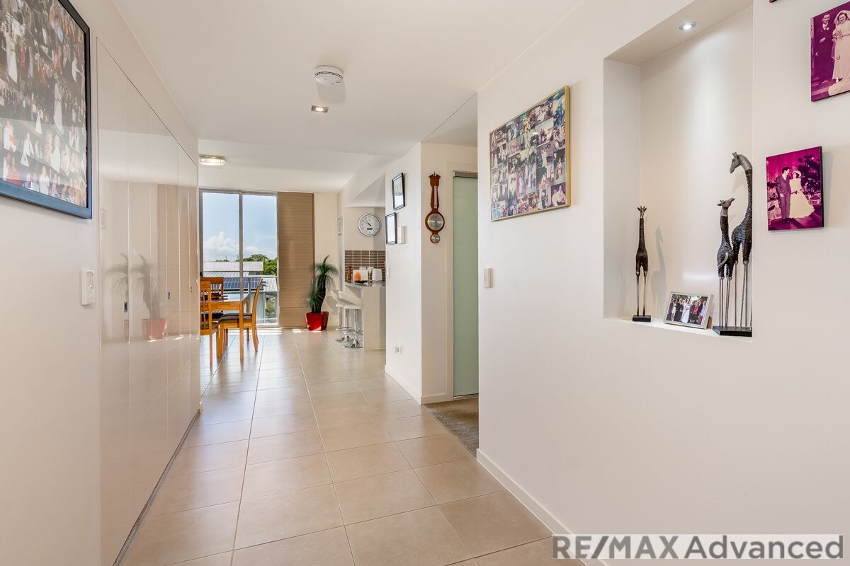 18/8a Spinnaker Drive Sandstone Point Queensland Apartment for Sale