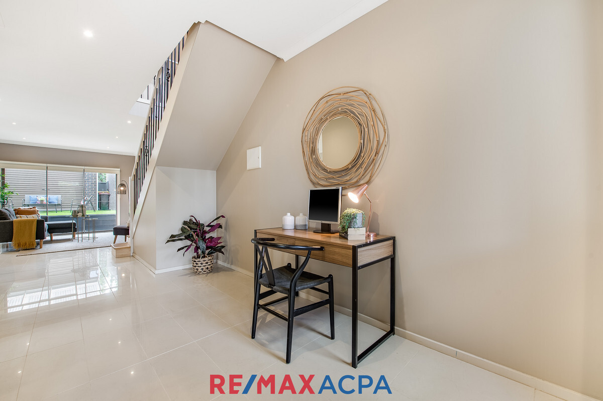 22 Jolimont Street Caroline Springs Victoria House for Sale RE/MAX