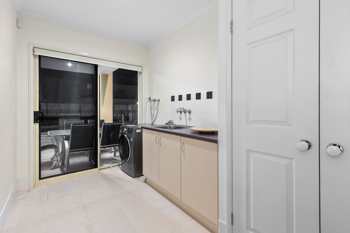 97 Highcrest Circuit Molendinar Queensland House for Sale RE/MAX