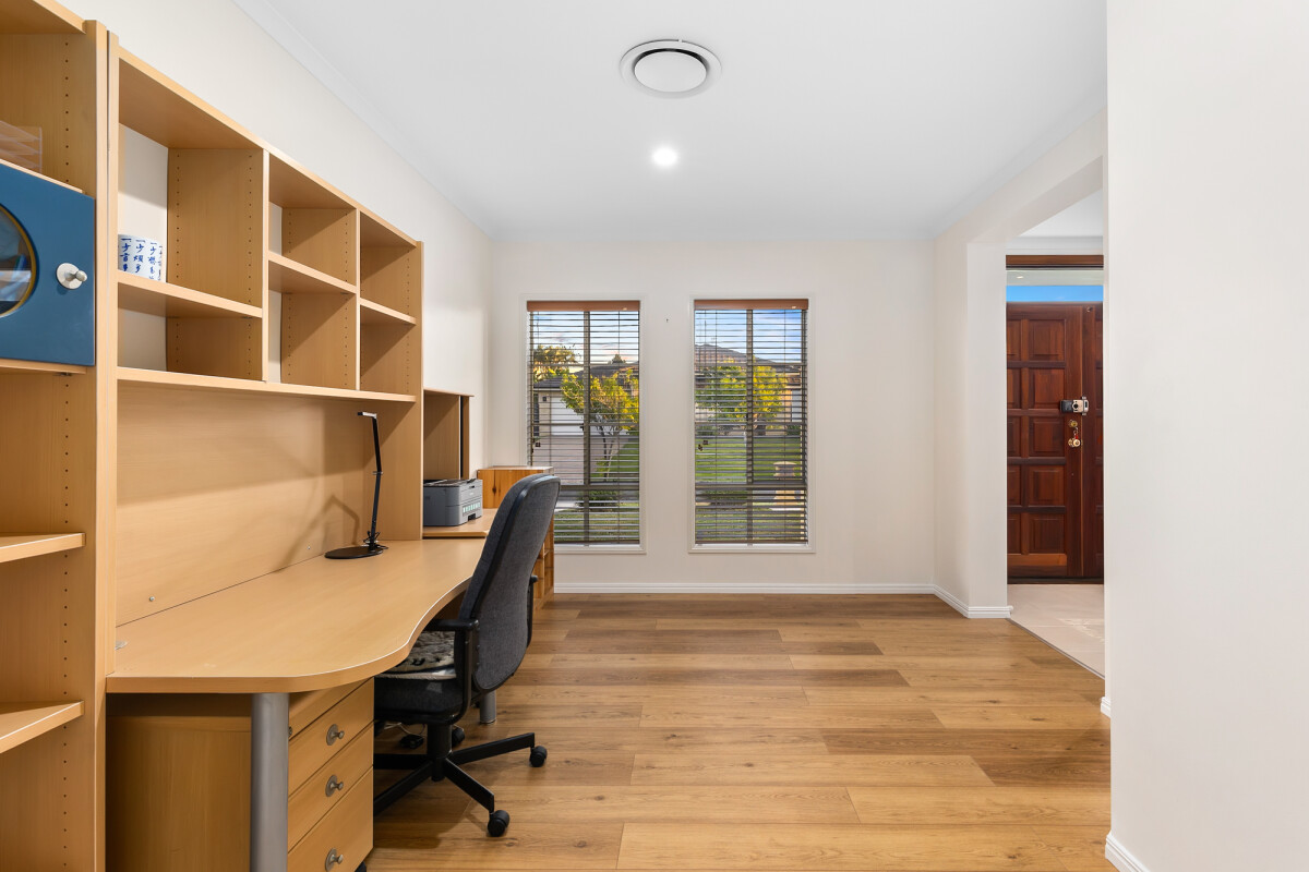 97 Highcrest Circuit Molendinar Queensland House for Sale RE/MAX