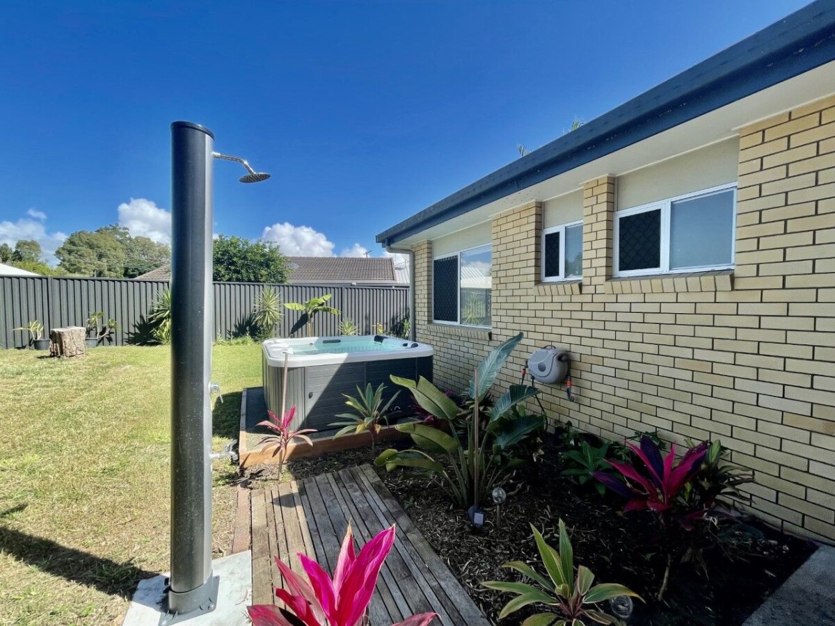 49 James Road Beachmere Queensland House for Sale RE/MAX Australia