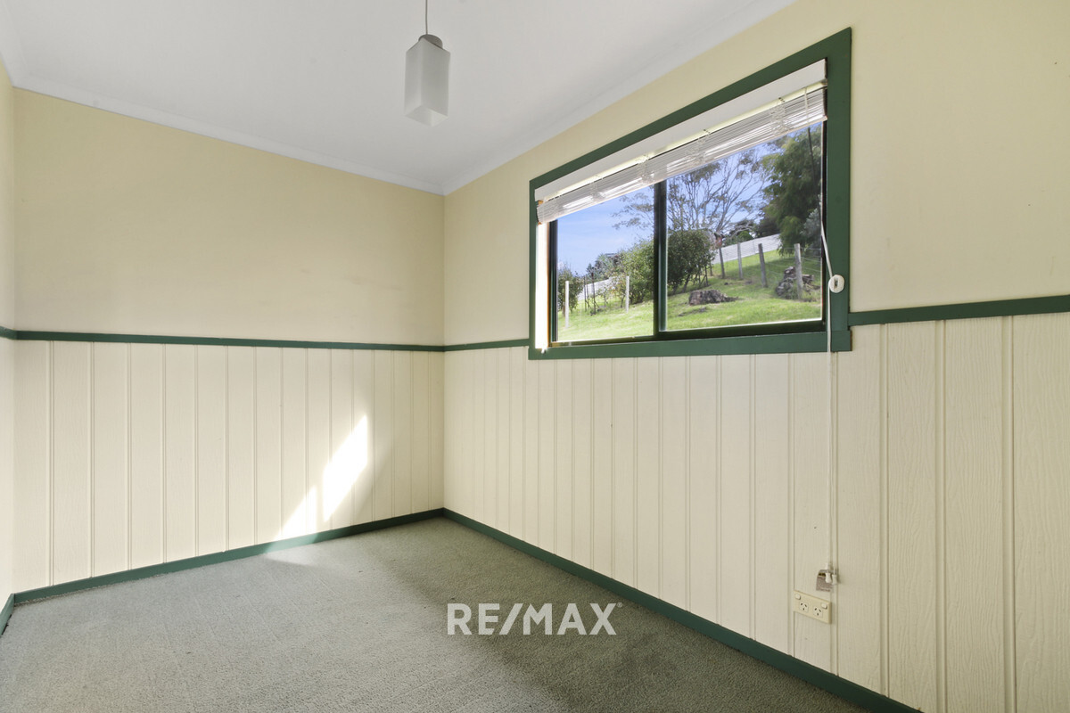 19 Outlook Avenue Lakes Entrance Victoria House for Sale RE/MAX Australia