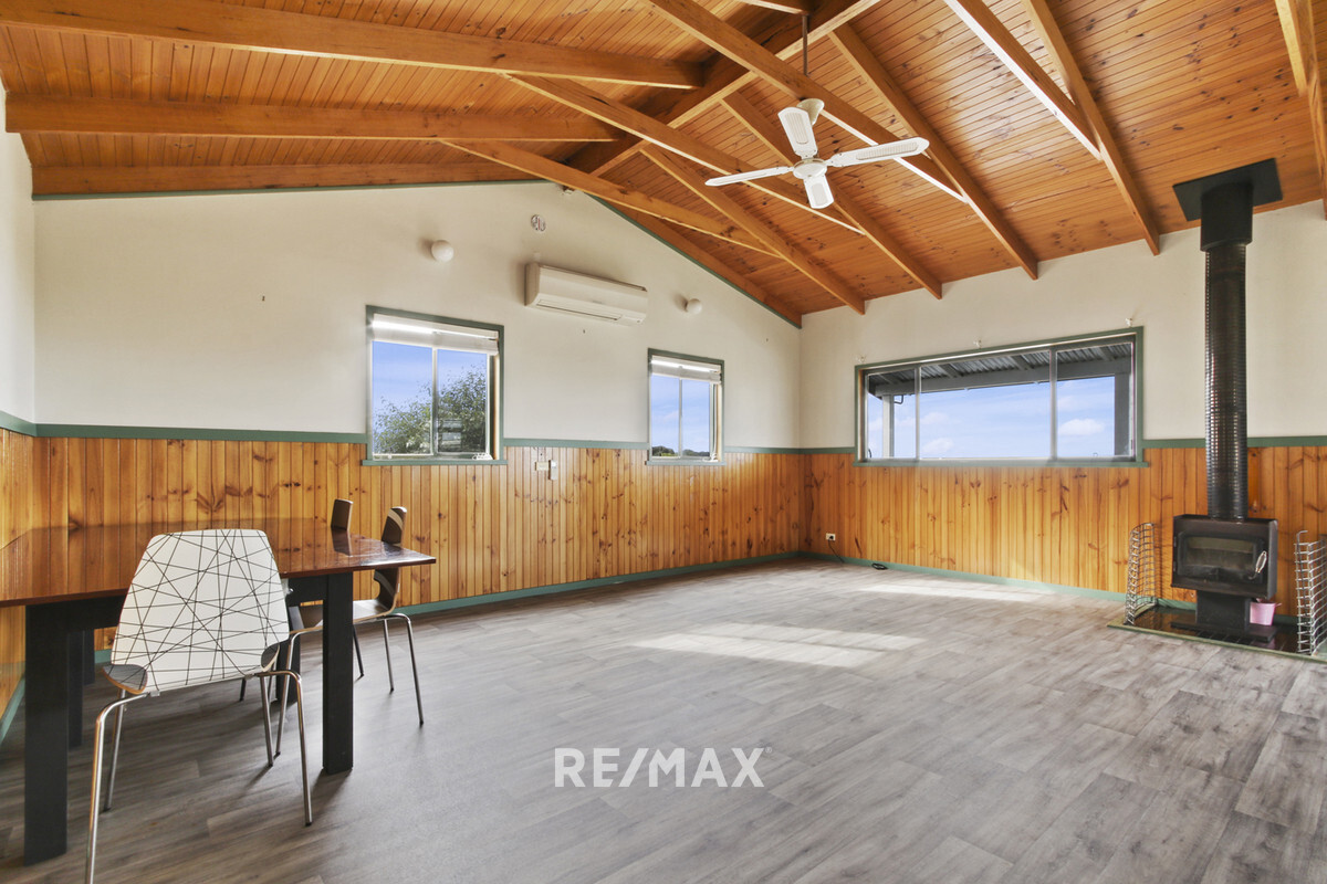 19 Outlook Avenue Lakes Entrance Victoria House for Sale RE/MAX Australia