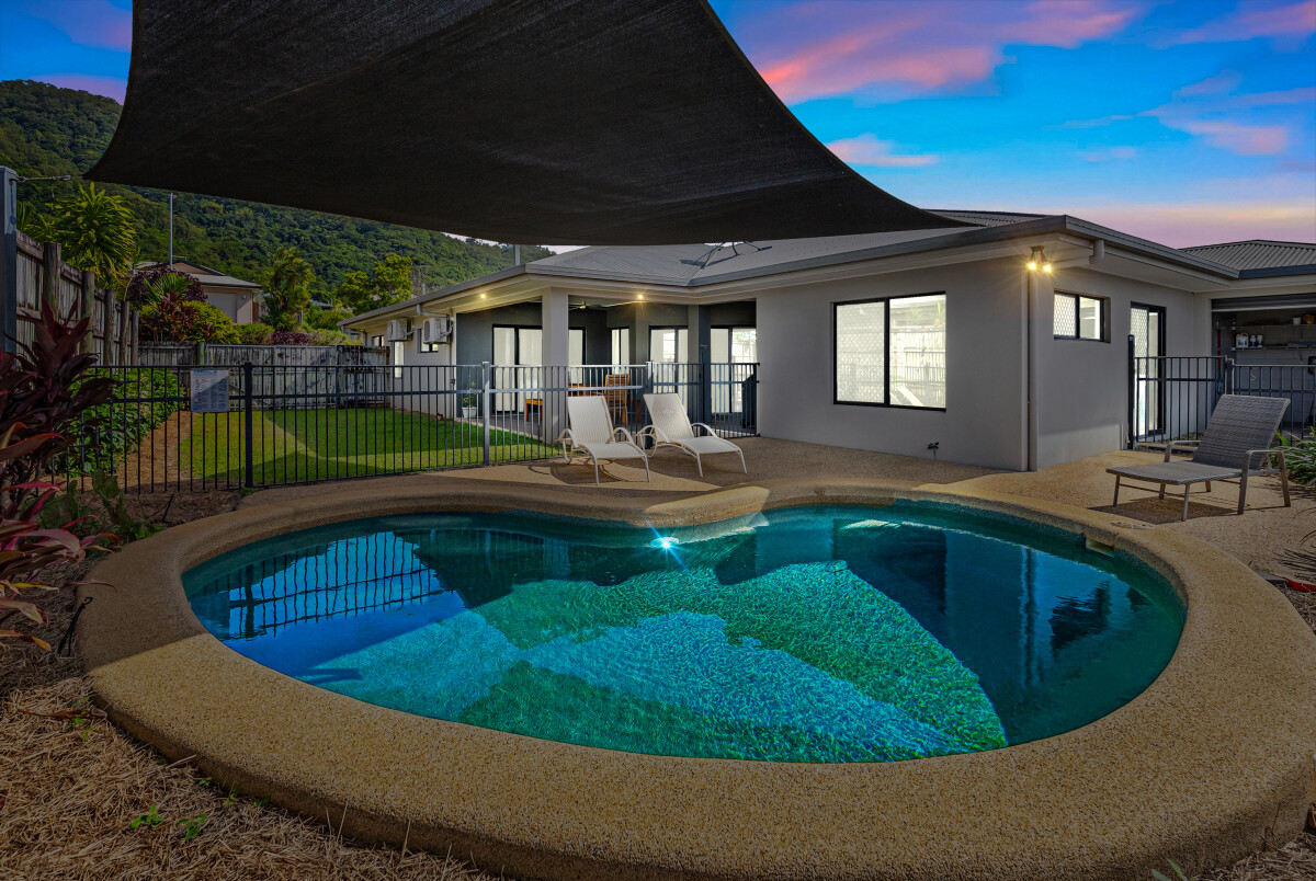 110 Mcfarlane Drive Kanimbla Queensland House for Sale RE/MAX Australia