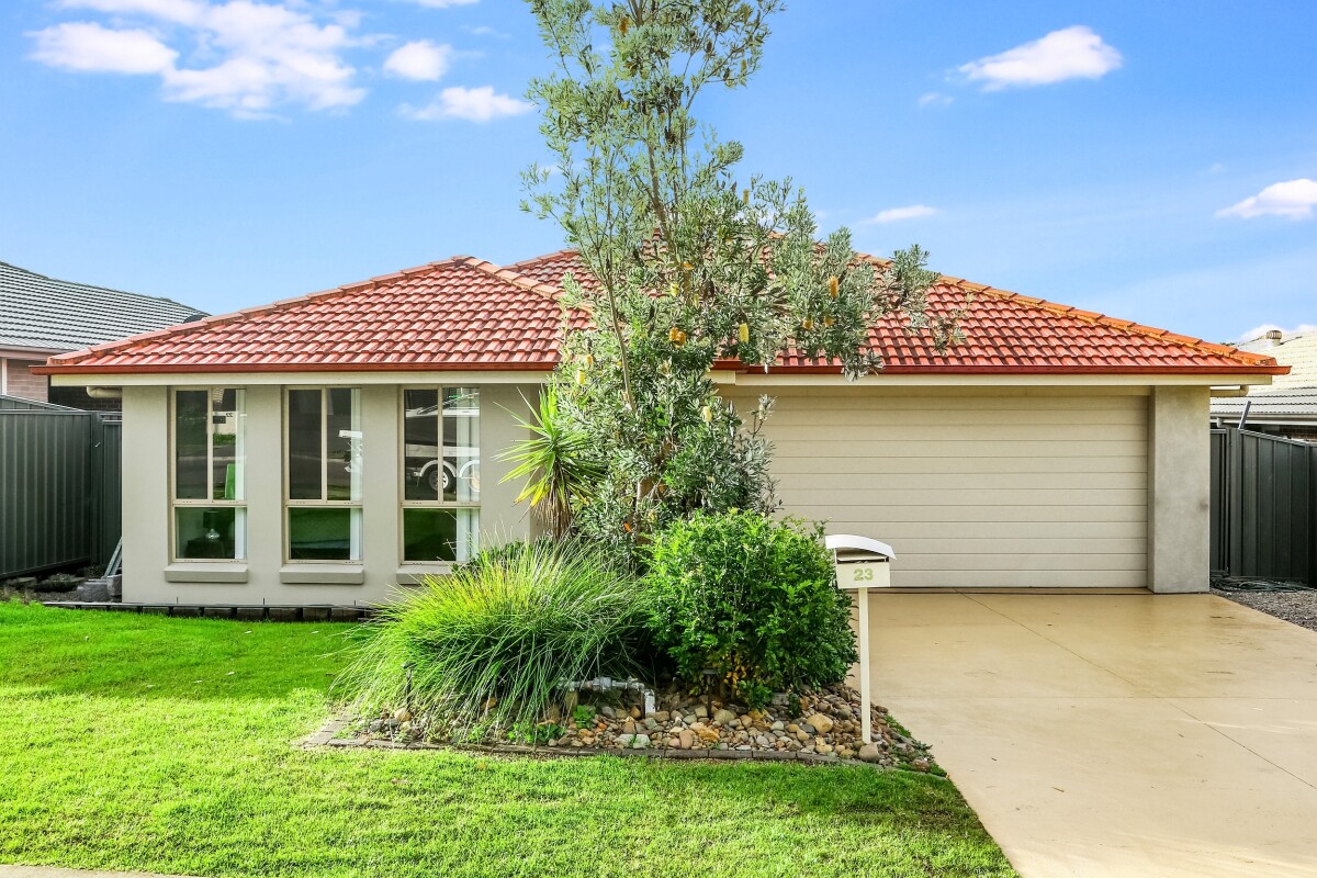 23 CLYDESDALE STREET Wadalba New South Wales House for Sale RE/MAX