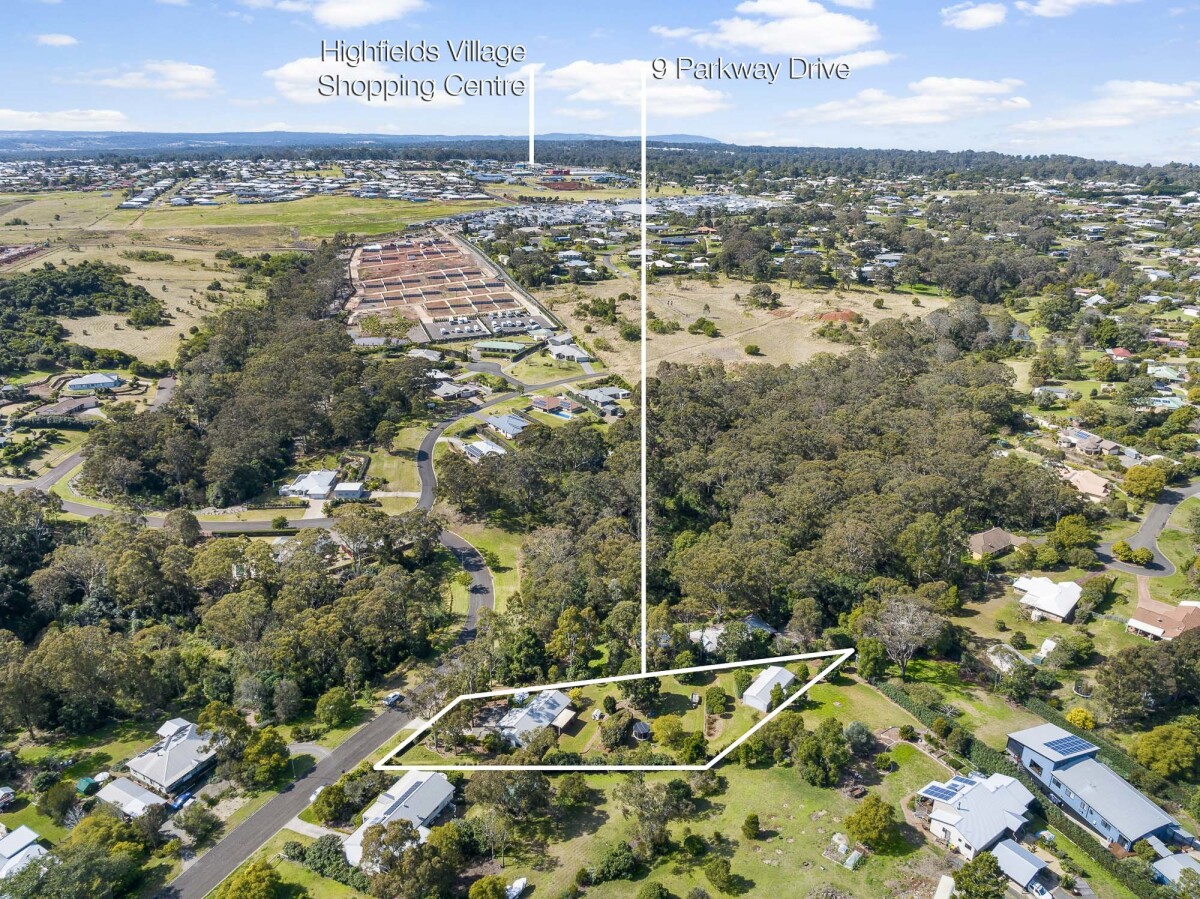 9 Parkway Drive Highfields Queensland House for Sale RE/MAX Australia