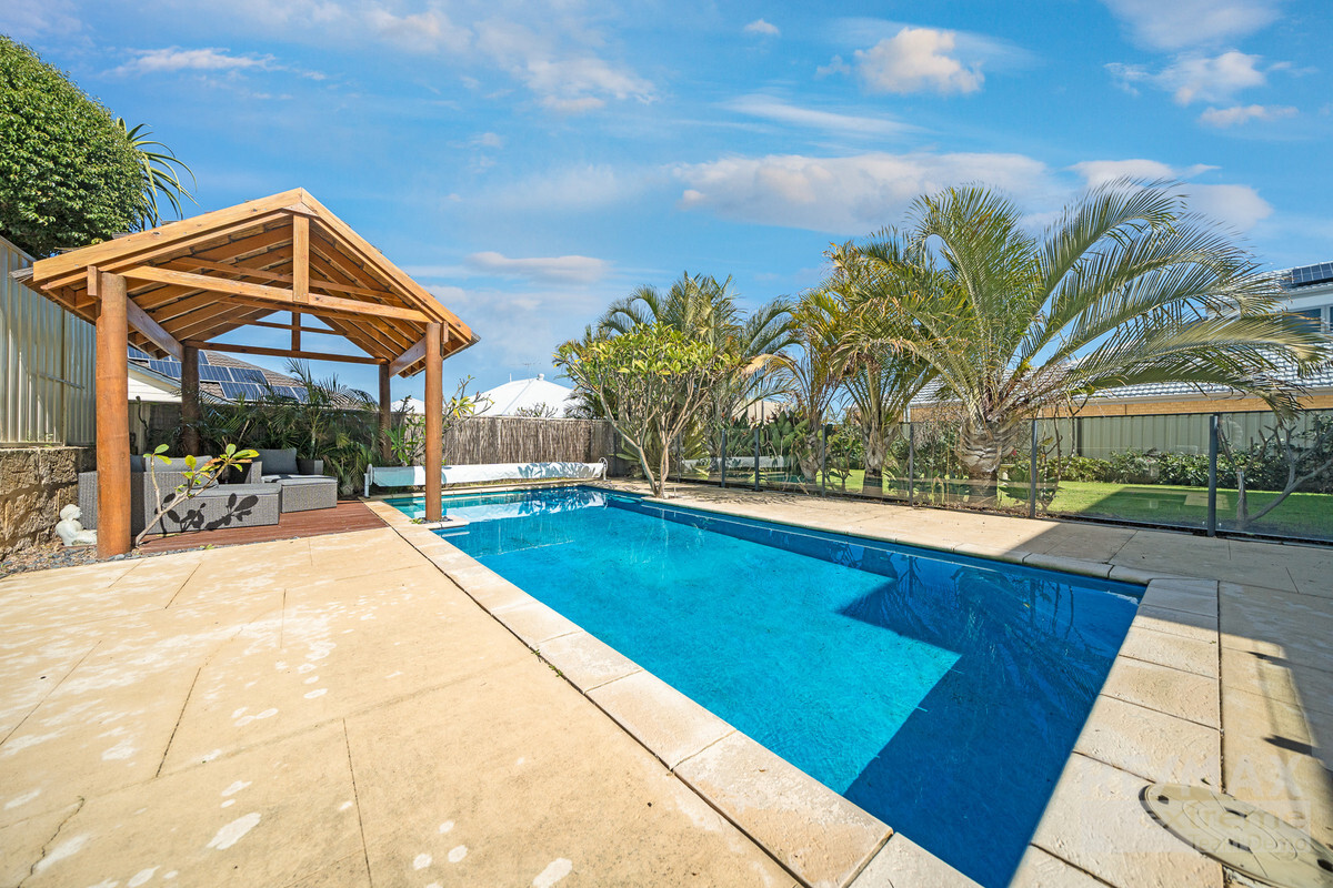 126 Golf Links Drive Carramar Western Australia House for Sale RE/MAX