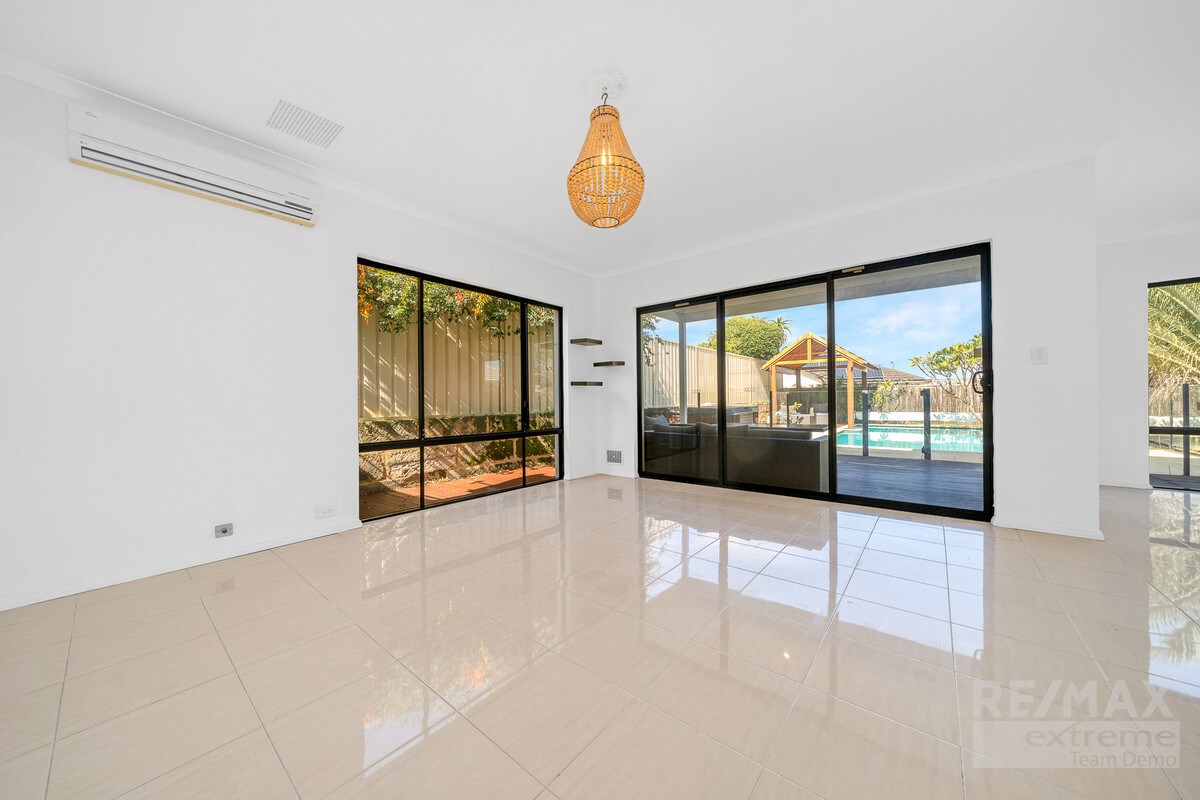 126 Golf Links Drive Carramar Western Australia House for Sale RE/MAX