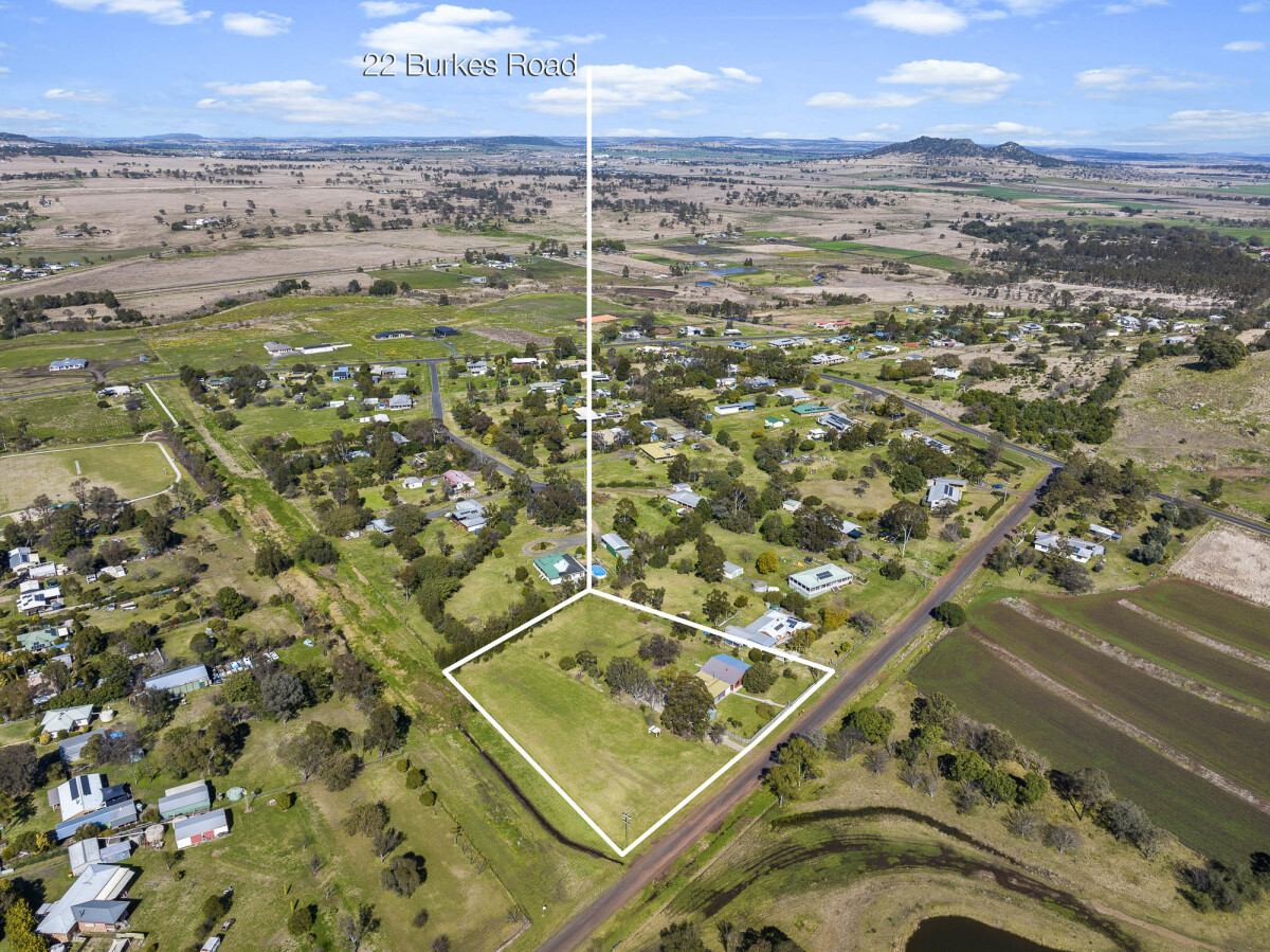 22 Burkes Road Gowrie Junction Queensland AcreageSemirural for Sale
