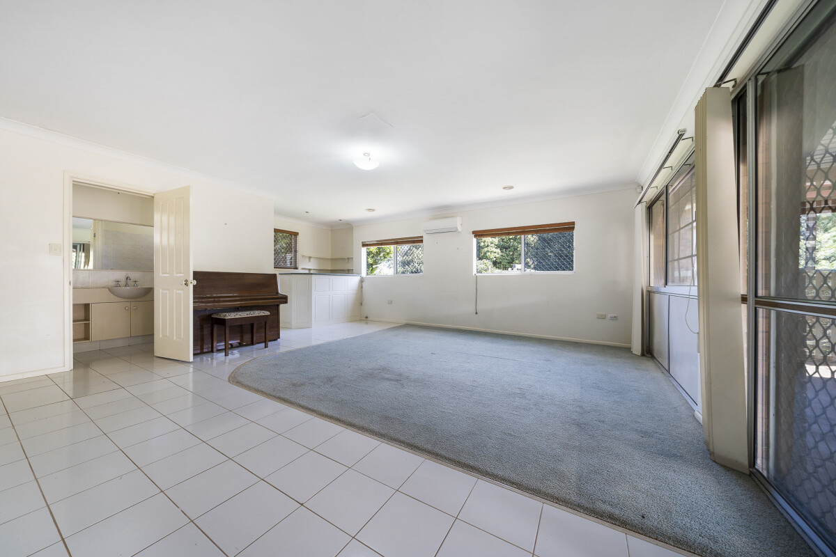 46 Stenner Street Middle Ridge Queensland AcreageSemirural for Sale