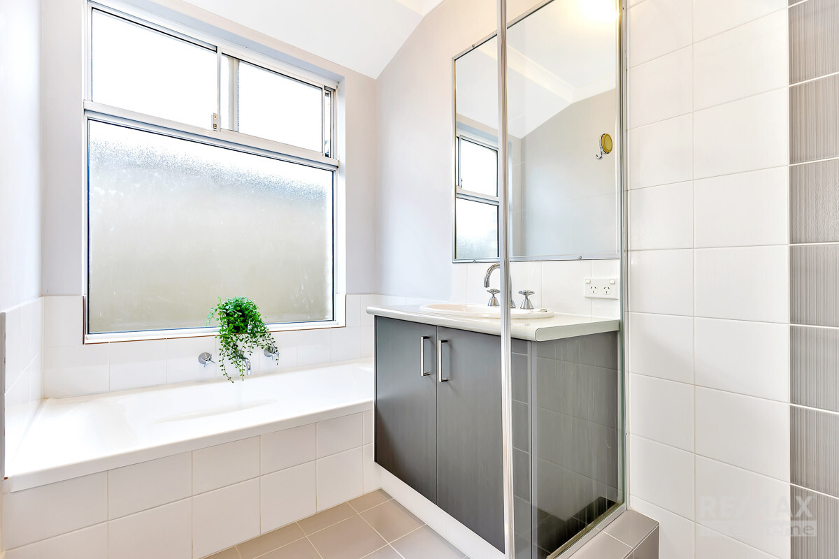 33 Eastwall Parkway Butler Western Australia House for Sale RE/MAX