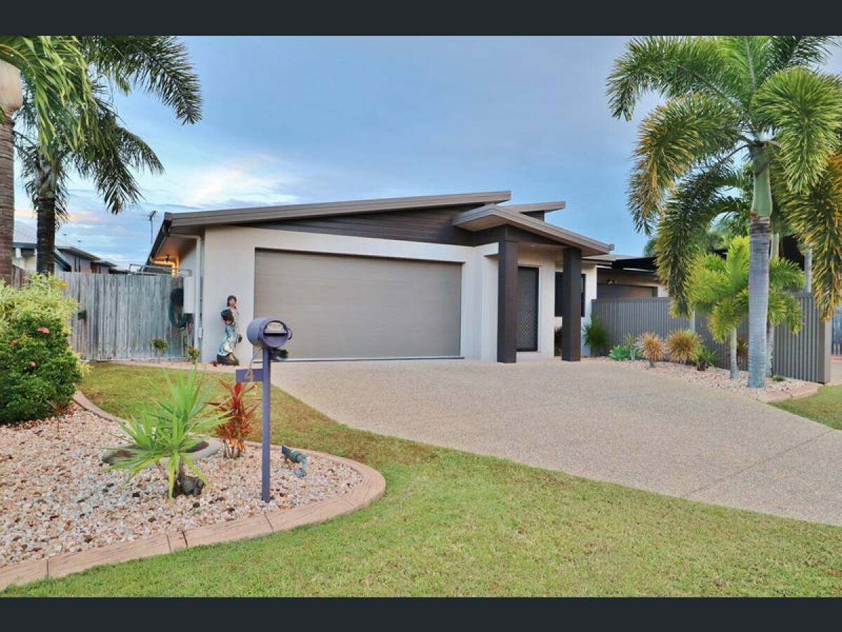 4 Coolum Court Blacks Beach Queensland House for Sale RE/MAX Australia