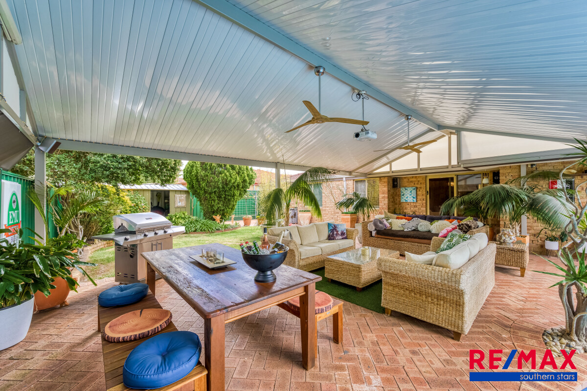 19 Hillock Circle Leeming Western Australia House for Sale RE/MAX Australia