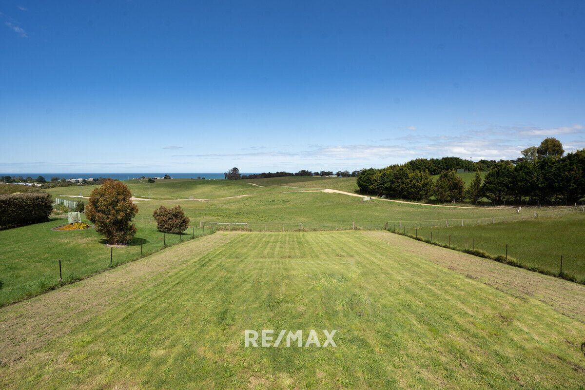 60 Thorpes Lane Lakes Entrance Victoria House for Sale RE/MAX Australia