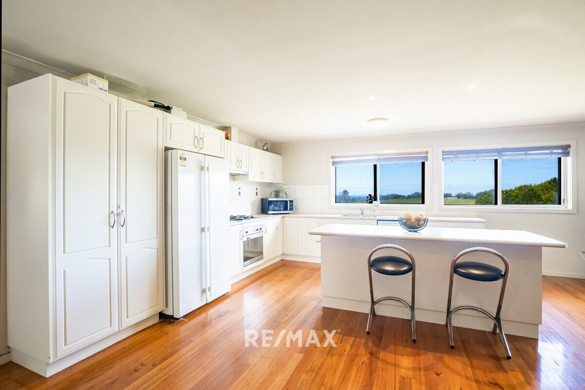 60 Thorpes Lane Lakes Entrance Victoria House for Sale RE/MAX Australia