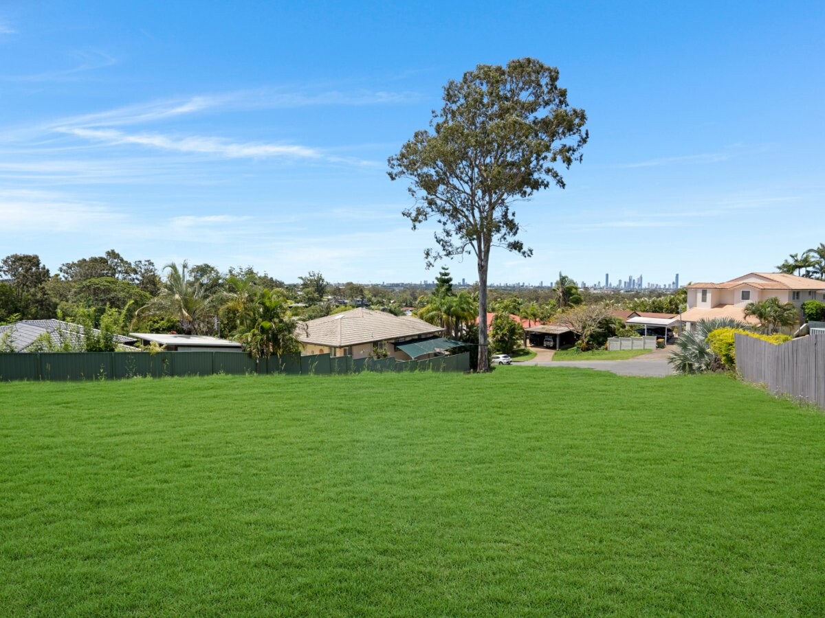 5 Bretton Court Carrara Queensland for Sale RE/MAX Australia