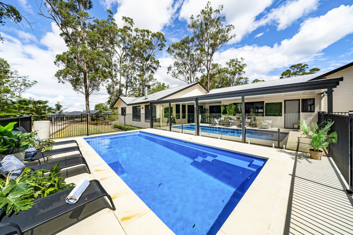 2 Clive Crescent Withcott Queensland AcreageSemirural for Sale RE