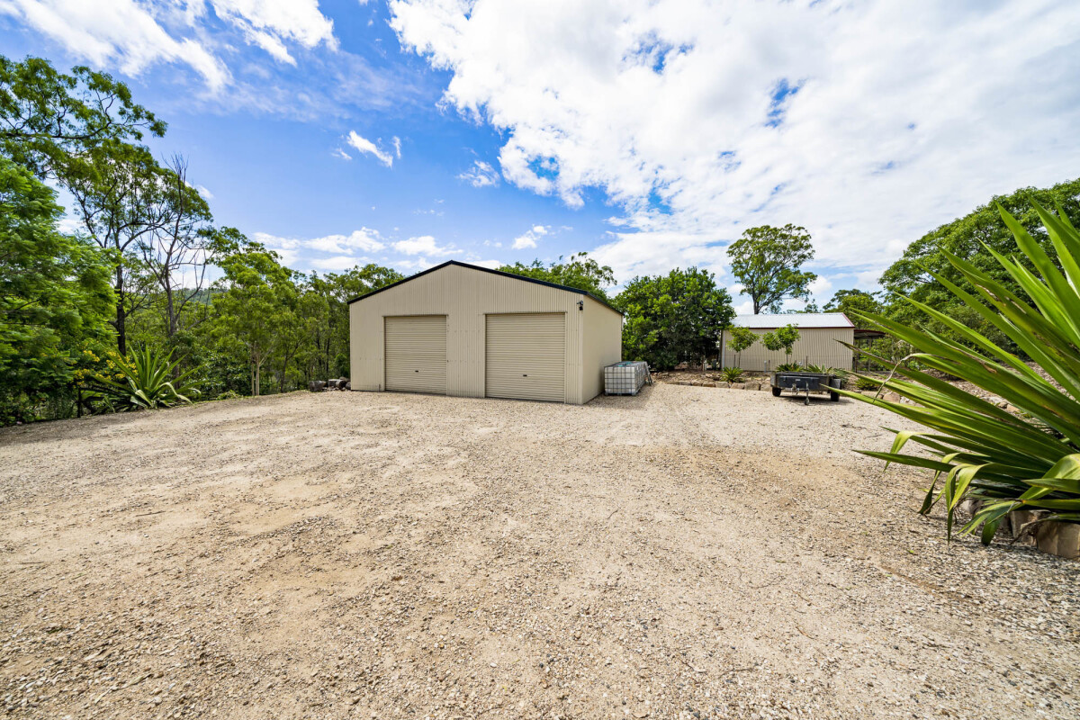 2 Clive Crescent Withcott Queensland AcreageSemirural for Sale RE