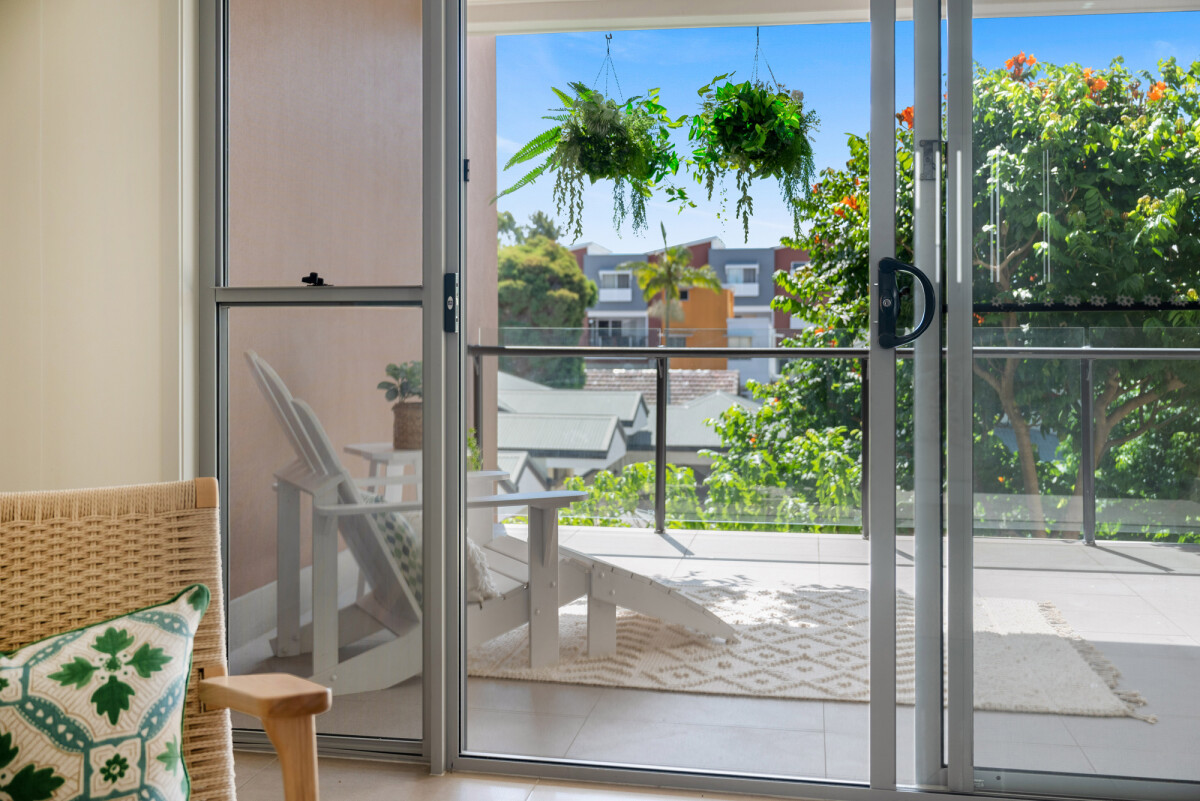 4-23-cambridge-street-carina-heights-queensland-townhouse-for-sale-re