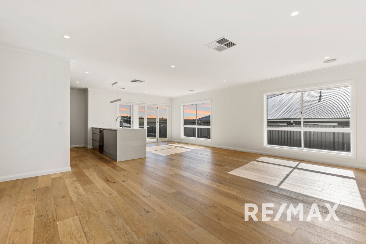 22 Hayes Crescent Junee New South Wales House for Sale RE/MAX Australia